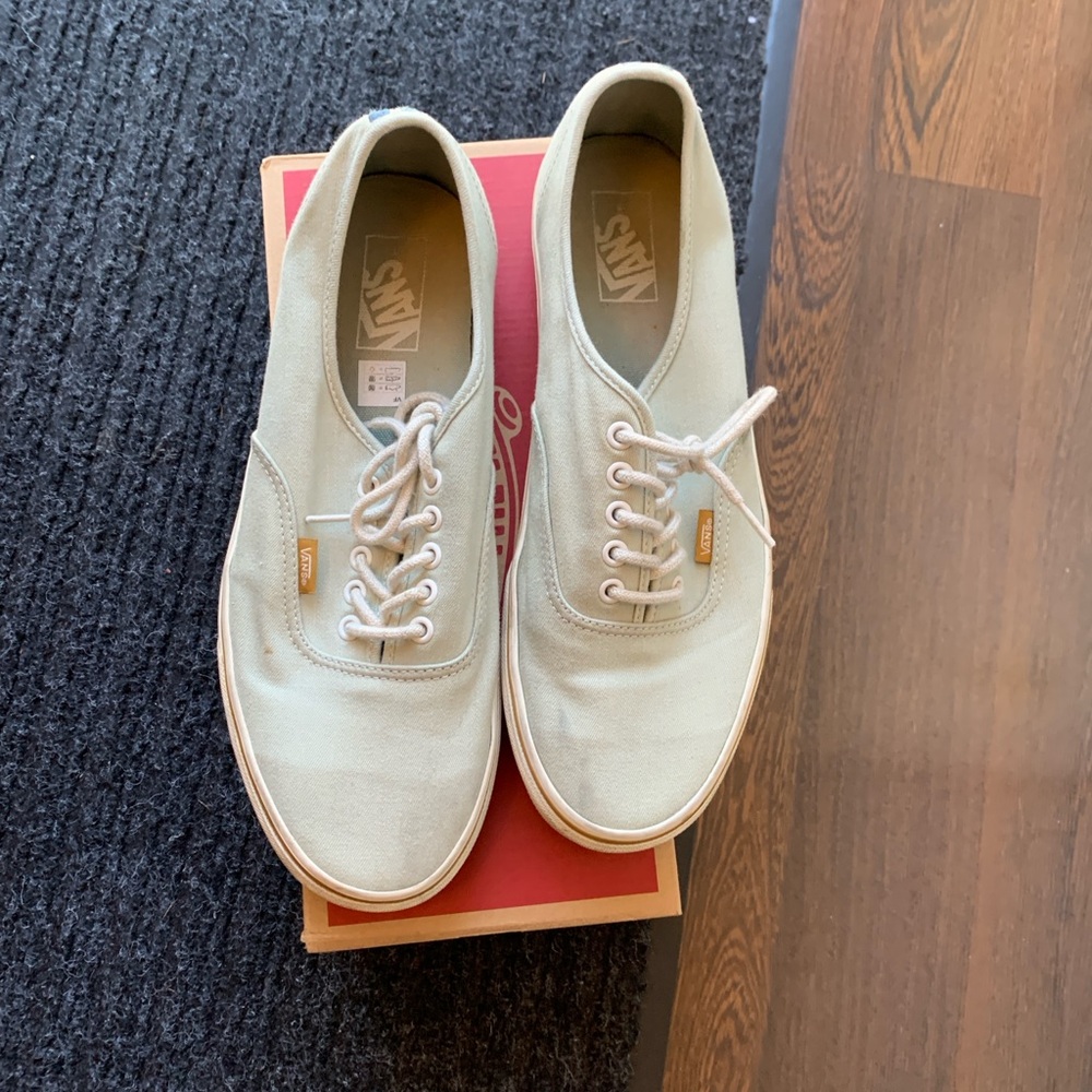Vans Authentic Size 11 - Picture 2 of 8